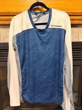 Men’s large Race Face Long Sleeve MTB Jersey